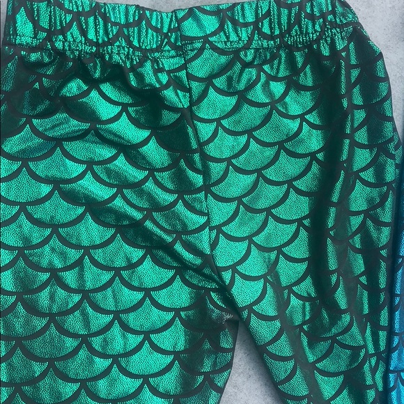 🧜🏽‍♀️ Metallic mermaid legging bundle 🧜🏽‍♀️ - Picture 4 of 8